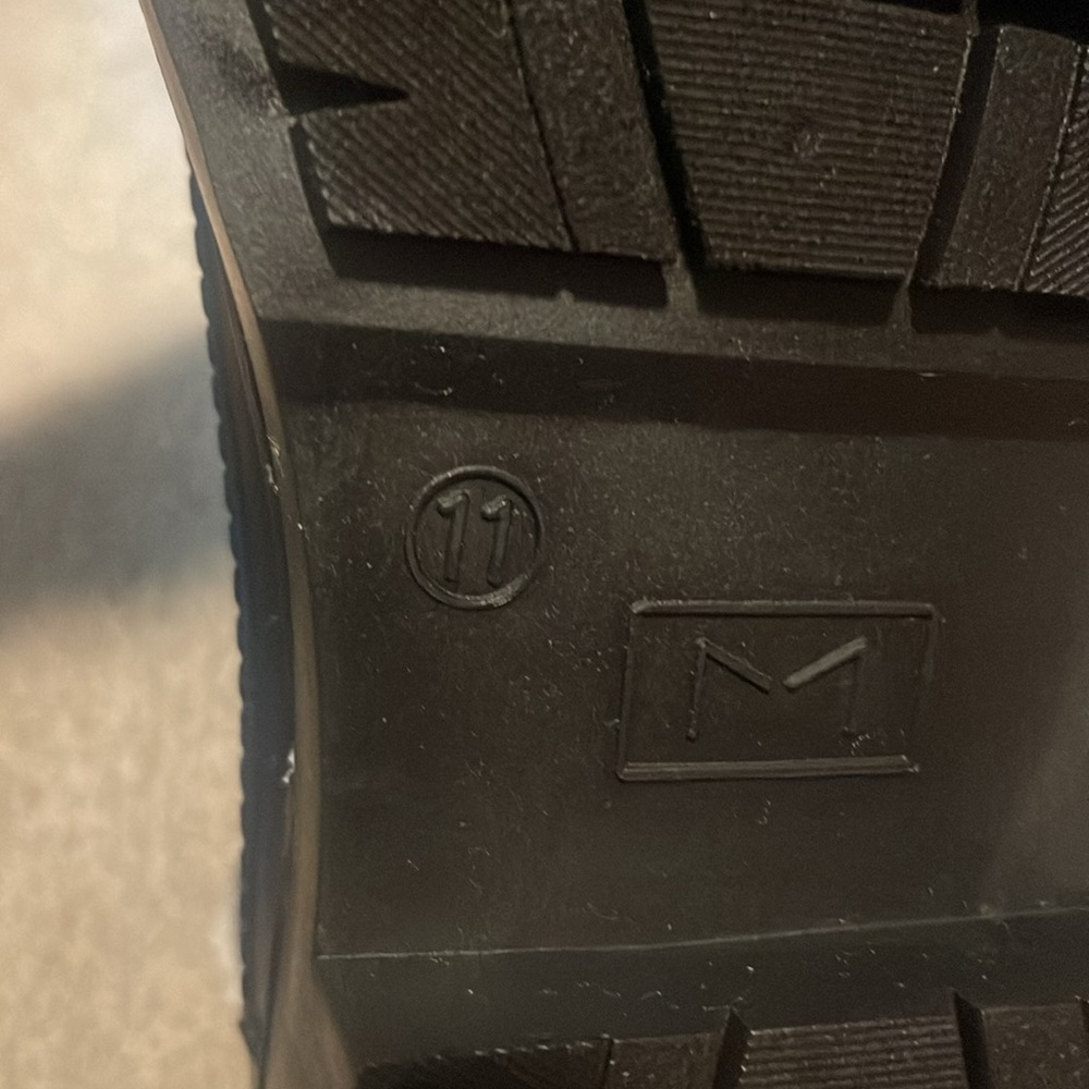 MARC FISHER WOMEN'S FARGO WATERPROOF BOOTIE - Picture 10 of 12